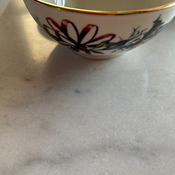 New lenox winter greetings 3-Section
Condiment server candy dish - Picture 5 of 8